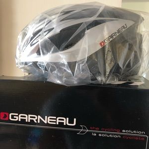 Garneau Cycling Helmet